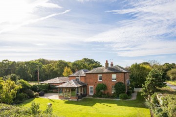 image of Buck Farmhouse Howe Lane, Binfield