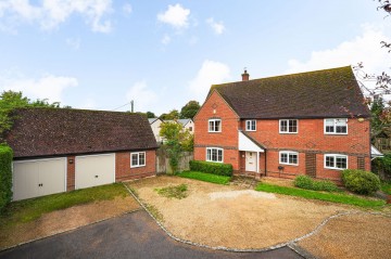 image of Applecroft, 1 Crown Meadow, East Hanney